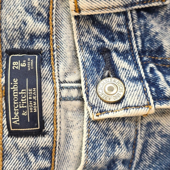 Abercrombie & Fitch 100% Cotton High Rise Mom Jeans - Picture 5 of 16